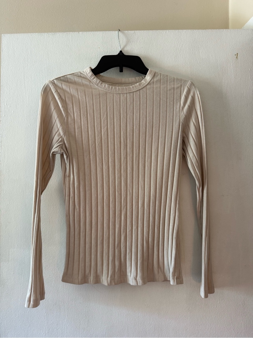 A New Day Beige Crewneck Long Sleeve Top with Vertical Ribbed Pattern Size Small